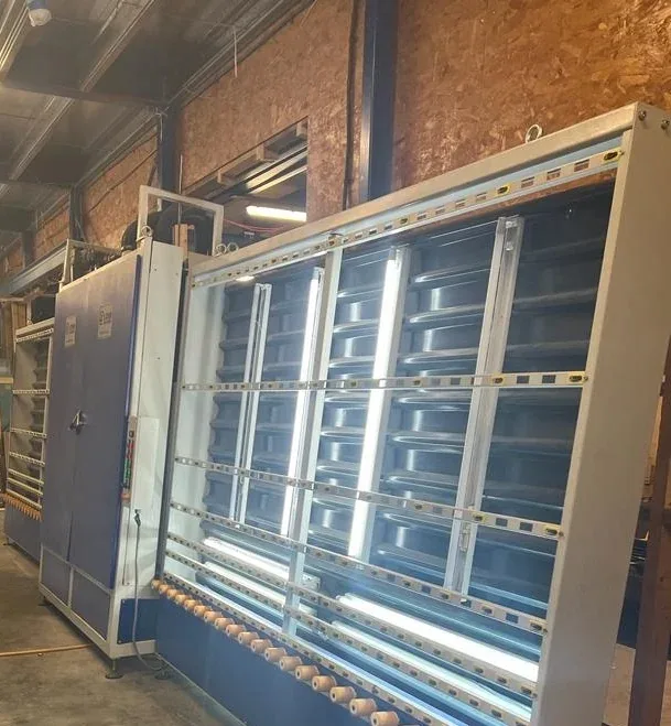 Glass washing machine in the CSU factory