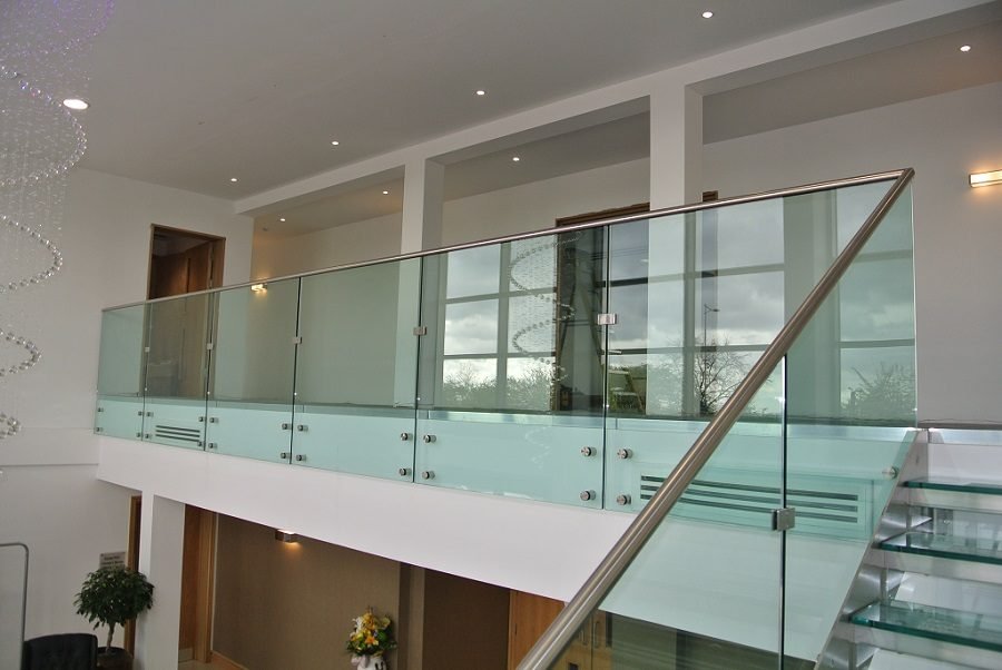 Landing balustrade on stainless standoff fixings