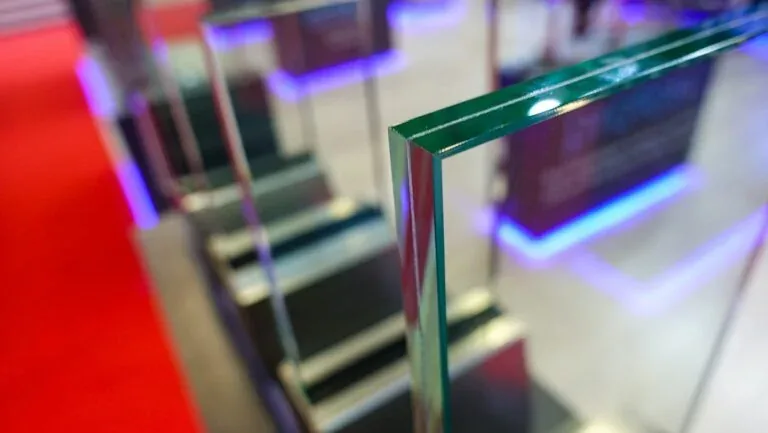 Laminated safety glass unit